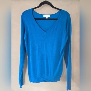 Josef | Gorgeous  Blue V-Neck Women's Sweater - Classic Lightweight Knit, Size M